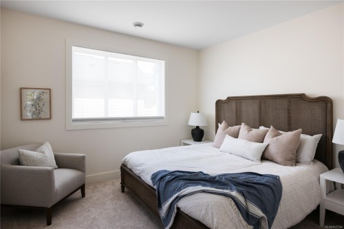 4-10145 Fifth St, Sidney, BC 