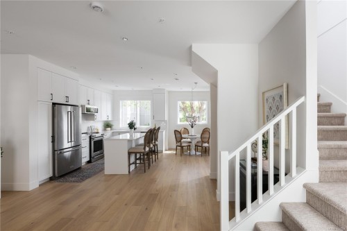4-10145 Fifth St, Sidney, BC 