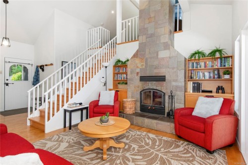 229 Quadra Loop, Quadra Island, BC 