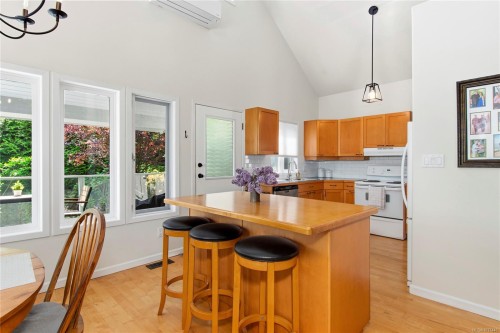 229 Quadra Loop, Quadra Island, BC 