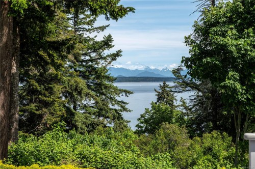 229 Quadra Loop, Quadra Island, BC 