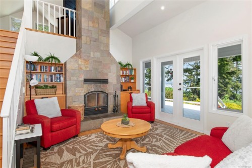 229 Quadra Loop, Quadra Island, BC 