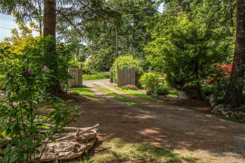 229 Quadra Loop, Quadra Island, BC 