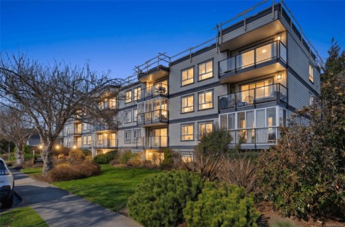 204-1024 Fairfield Rd  Victoria, BC V8V 3A5