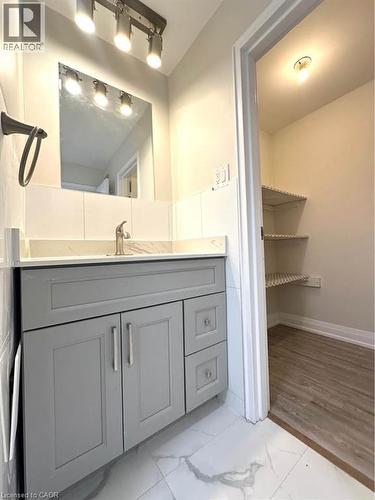 Bathroom - 2 Normandy Drive Unit# 10, Guelph, ON 