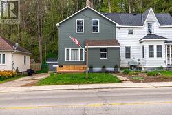 218 2ND AVENUE E Owen Sound, ON N4K 2E6