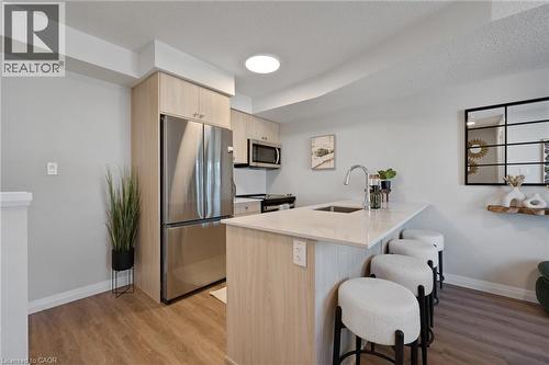 410 Northfield Drive W Unit# E11, Waterloo, ON - Indoor Photo Showing Kitchen