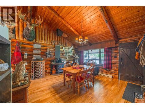 5134 Perkins Road, Forest Grove, BC - Indoor Photo Showing Dining Room