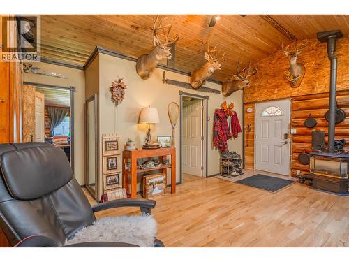 5134 Perkins Road, Forest Grove, BC - Indoor