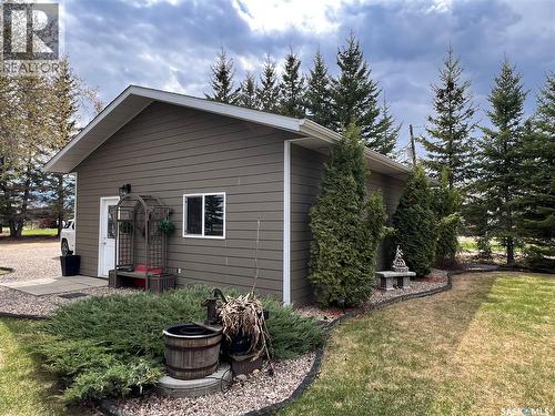 208 2Nd Avenue Se, Dorintosh, SK - Outdoor