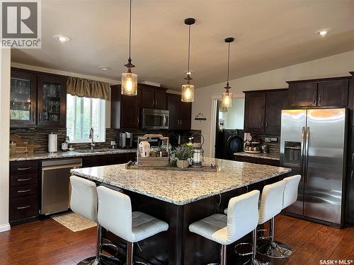 208 2Nd Avenue Se, Dorintosh, SK - Indoor
