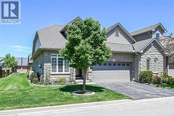 9 GROVETREE Trail  Hamilton, ON L9B 0B7