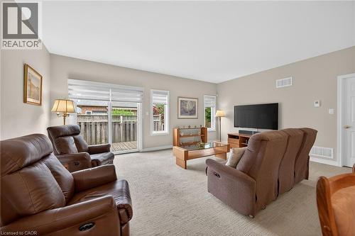9 Grovetree Trail, Hamilton, ON - Indoor Photo Showing Living Room