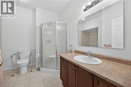 9 Grovetree Trail, Hamilton, ON - Indoor Photo Showing Bathroom