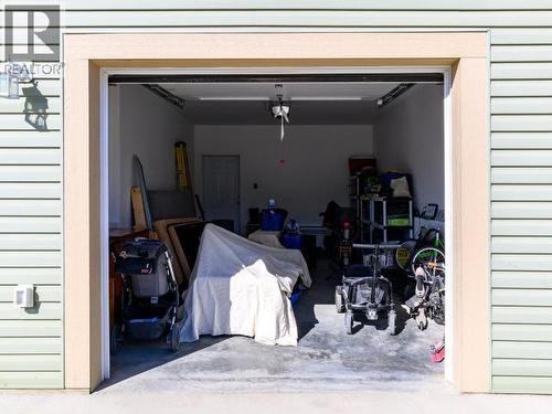 36 Eugene Avenue, Whitehorse, YT -  Photo Showing Garage