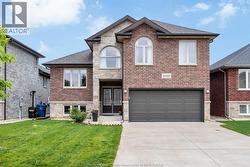 4010 COSENZA Windsor, ON N9G 0A5