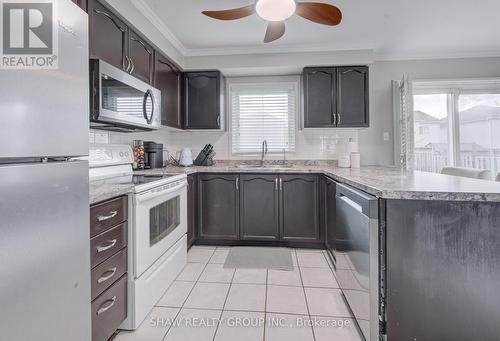 334 Christopher Drive, Cambridge, ON - Indoor Photo Showing Kitchen