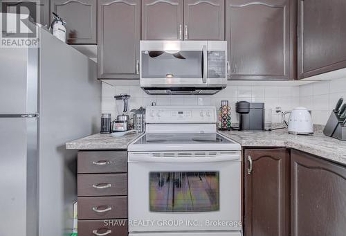 334 Christopher Drive, Cambridge, ON - Indoor Photo Showing Kitchen