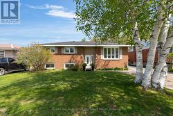 32 KERR DRIVE Penetanguishene, ON L9M 1H6