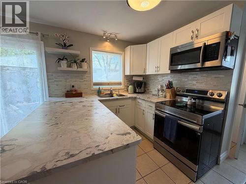 222 Scott Road, Cambridge, ON - Indoor Photo Showing Kitchen