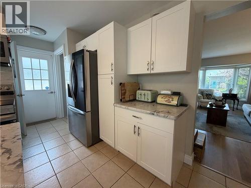 222 Scott Road, Cambridge, ON - Indoor Photo Showing Kitchen