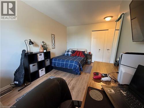 222 Scott Road, Cambridge, ON - Indoor Photo Showing Bedroom