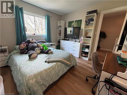 222 Scott Road, Cambridge, ON - Indoor Photo Showing Bedroom
