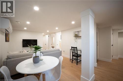 236 Macaulay Street E, Hamilton, ON - Indoor Photo Showing Dining Room