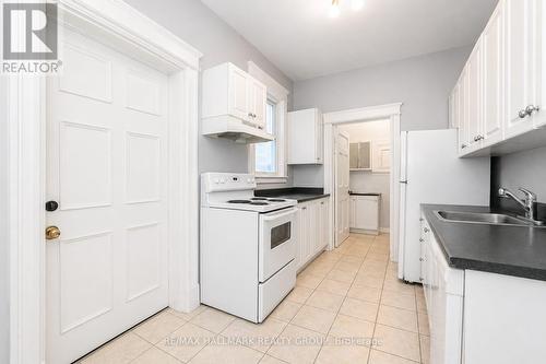 121 Osgoode Street, Ottawa, ON - Indoor Photo Showing Kitchen With Double Sink