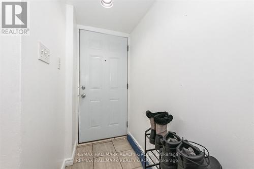 Apt 4 Foyer - 121 Osgoode Street, Ottawa, ON - Indoor Photo Showing Other Room