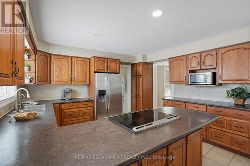 192 Concession 14, Hamilton, ON - Indoor Photo Showing Kitchen