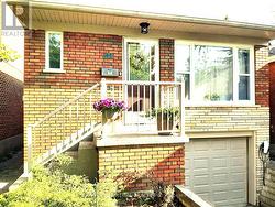 9 CRAIGLEE DRIVE Toronto, ON M1N 2L7