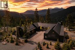 9304 STELLER'S WAY  Whistler, BC V8E 1M1
