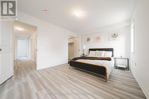 11 Davinci Boulevard, Hamilton, ON - Indoor Photo Showing Bedroom