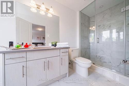 11 Davinci Boulevard, Hamilton, ON - Indoor Photo Showing Bathroom