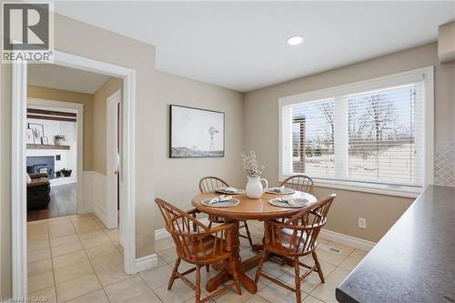 192 Concession 14, Puslinch, ON - Indoor Photo Showing Dining Room