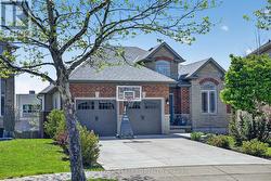 91 CANDLEWOOD DRIVE  Hamilton, ON L8J 0A3