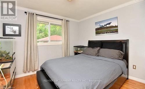 238 Fairridge Road, Hamilton, ON - Indoor Photo Showing Bedroom