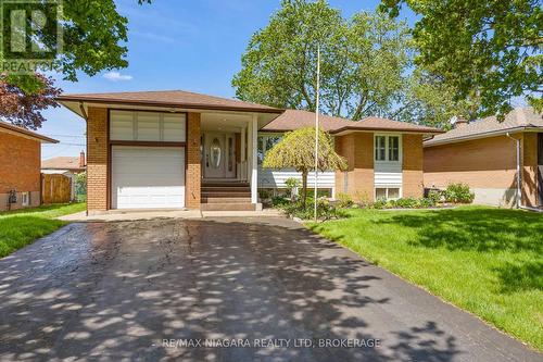 17 SHEBA CRESCENT  Port Colborne (Main Street), ON L3K 5M4