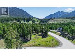 4915 Saddlewood Lane Radium Hot Springs, BC V0A 1M0
