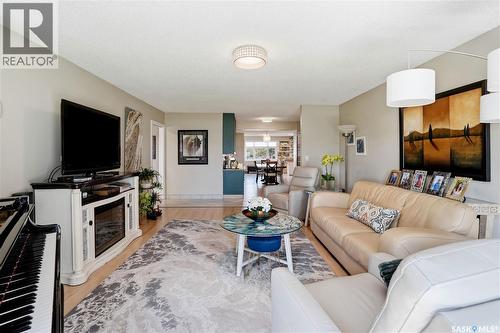 303 Currie Crescent, Strasbourg, SK - Indoor Photo Showing Living Room