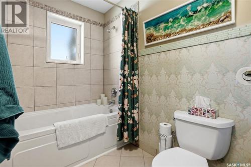 303 Currie Crescent, Strasbourg, SK - Indoor Photo Showing Bathroom