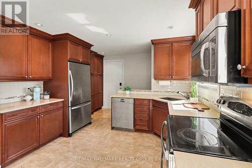 2640 Ulster Crescent, Ottawa, ON - Indoor Photo Showing Kitchen