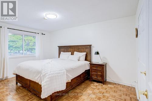 195 Cullum Court, Burlington, ON - Indoor Photo Showing Bedroom