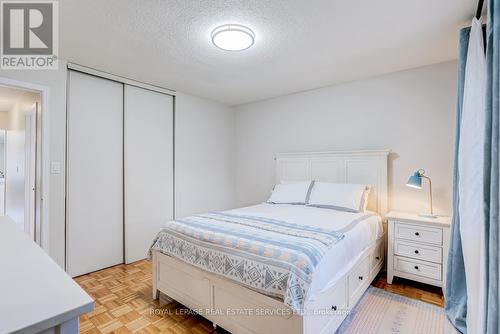 195 Cullum Court, Burlington, ON - Indoor Photo Showing Bedroom