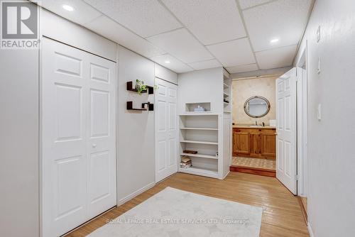 195 Cullum Court, Burlington, ON - Indoor Photo Showing Other Room