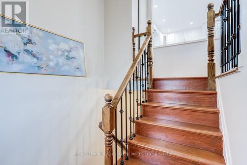 195 Cullum Court, Burlington, ON - Indoor Photo Showing Other Room