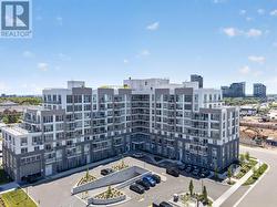 426 - 412 SILVER MAPLE ROAD Oakville, ON L6H 7X8