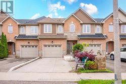 18 PALACEBEACH TRAIL  Hamilton, ON L8E 5C3
