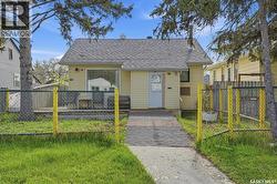 1233 QUEEN STREET  Regina, SK S4T 4B5